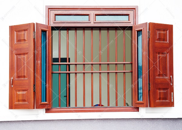 Mẫu chấn song cửa sổ bằng thép vân gỗ cao cấp của Koffmann