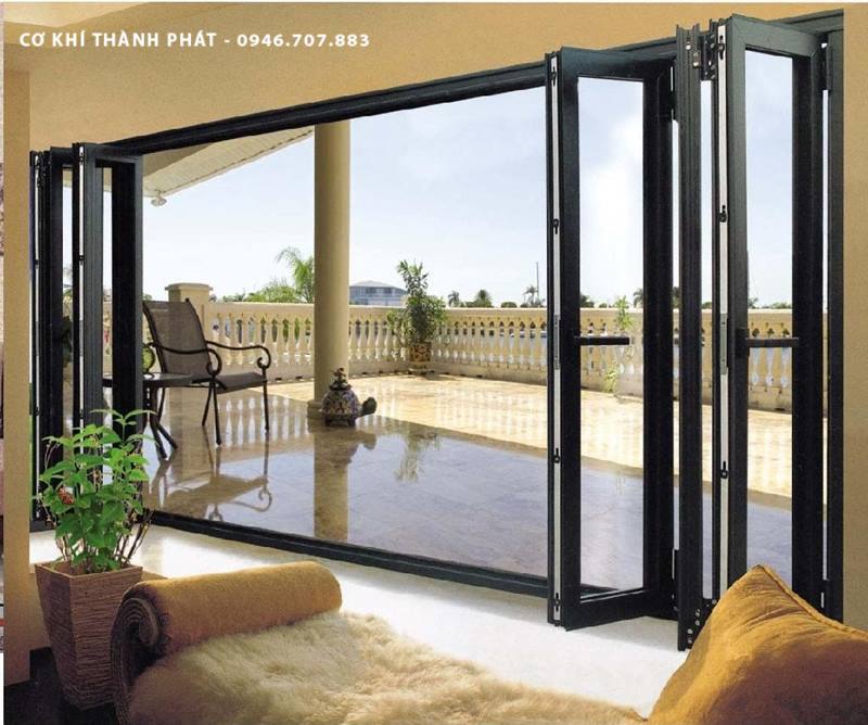 Cua Nhom Kinh Ninh Binh