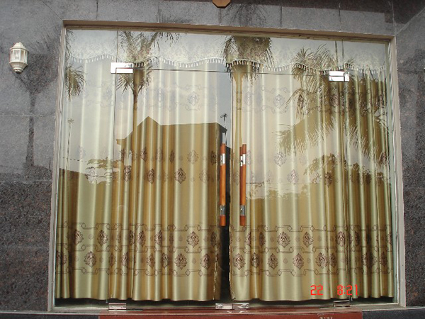 Mẫu cửa kính cường lực đẹp